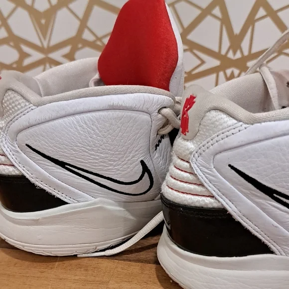 Nike Kyrie Sneakers Size9 MENS - Picture 8 of 9